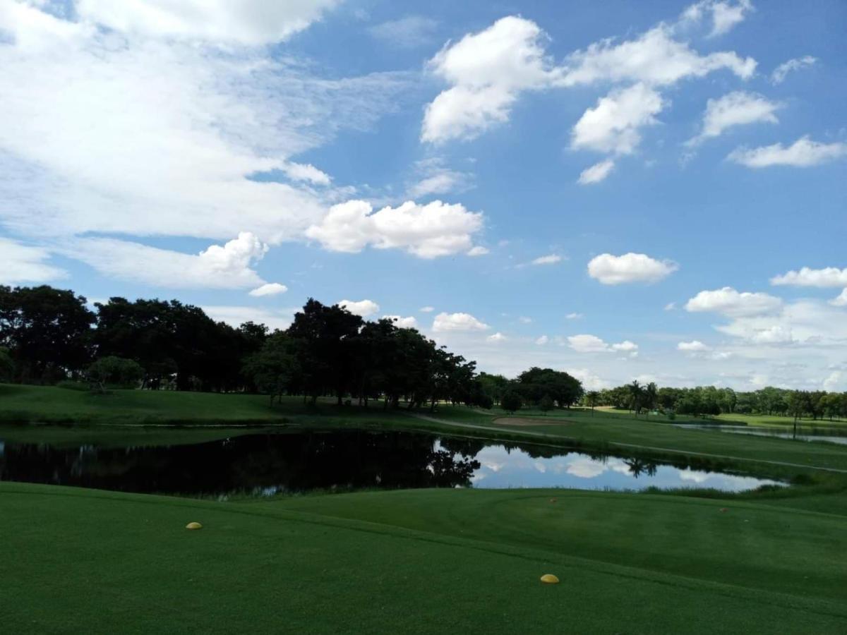 Uniland Golf & Resort Nakhon Pathom Zewnętrze zdjęcie