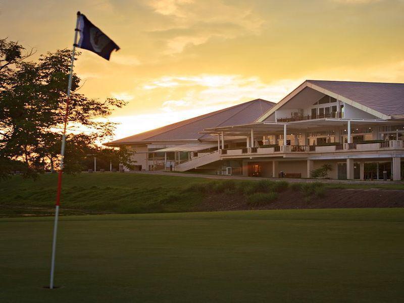 Uniland Golf & Resort Nakhon Pathom Zewnętrze zdjęcie